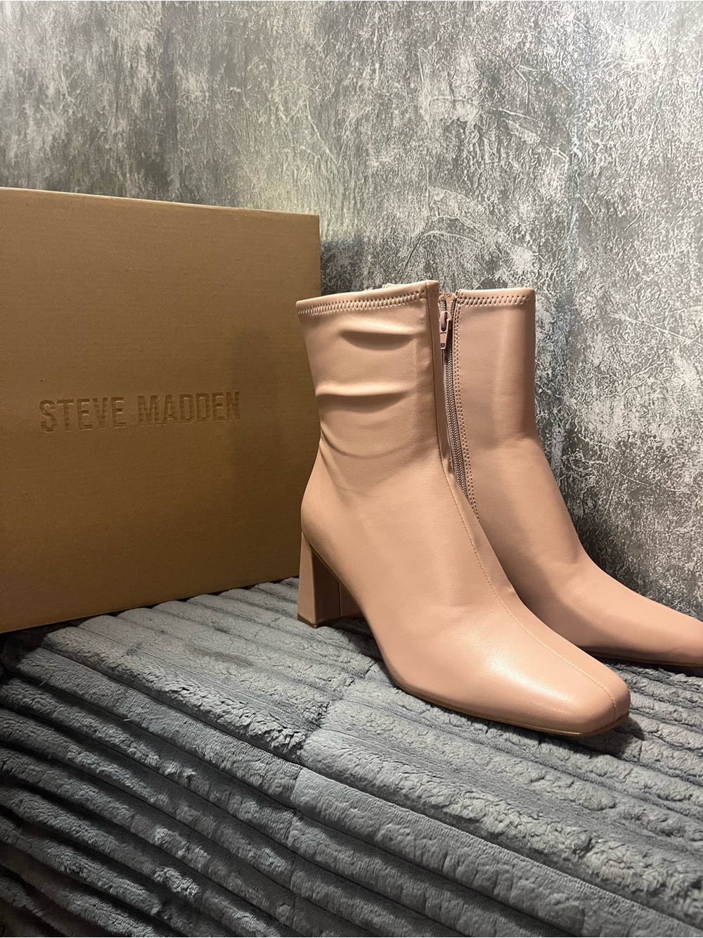 Steve Madden Blush Leather Block-Heel Ankle Boots
